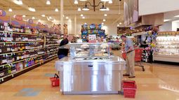 Sedano´s entre los mercados que abrirá sus cortinas de 8 a.m a 8 p.m. Sedano´s entre los mercados que abrirá sus cortinas de 8 a.m a 8 p.m.