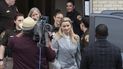 La actriz Amber Heard sale del Tribunal del Condado de Fairfax el viernes 27 de mayo de 2022 en Fairfax, Virginia.