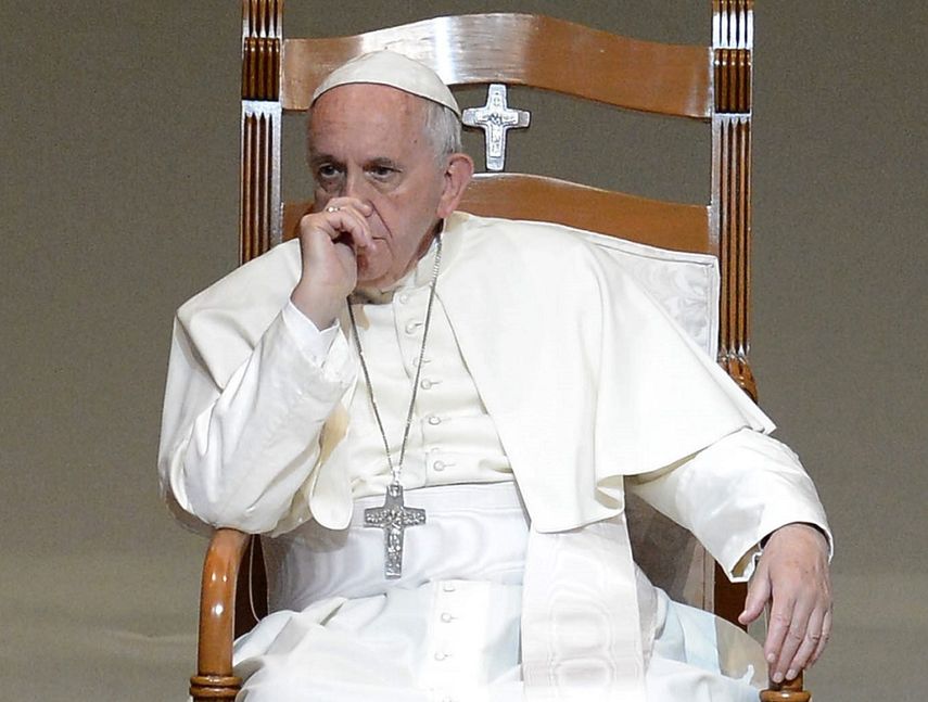 En su discurso de este sábado, el papa Francisco se mostró molesto con el chantaje, porque deja sin libertad a las personas. (EFE)