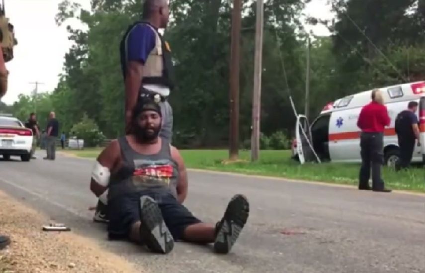 Aún no se sabe exactamente cuál es la relación que existía entre las víctimas y el presunto atacante, pero se cree que estaban emparentados.