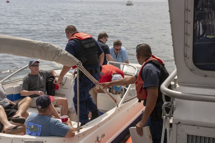 La Guardia Costera emitió una serie de advertencias para los dueños de embarcaciones que quieren llevar ayudas a las Bahamas.
