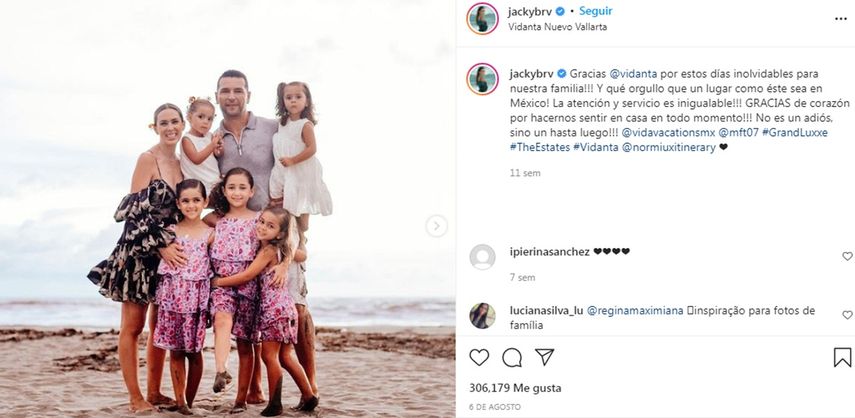 Jacky Bracamontes y su familia