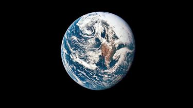 Esta foto del 18 de mayo de 1969 proveída por la NASA muestra la Tierra fotografiada desde la nave Apollo 10. 