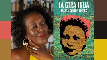 La escritora Mayra Santos-Febres junto a su libro La otra Julia. 