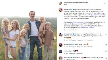 El actor James Van Der Beek y sus hijos.&nbsp;