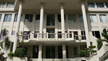 Ambos detenidos aceptaron la comisión del hecho punible y llegaron a un acuerdo previo a través de sus abogados para una rebaja de pena con la Fiscalía