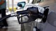 Imagen de un vehículo cargando gasolina en Miami.&nbsp;