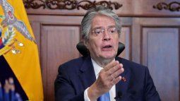 El presidente Guillermo Lasso, en un breve discurso a la nación, acusó al líder indígena Leonidas Iza de política egoísta y dijo: No negociaremos con los que tienen como rehén a Ecuador.
