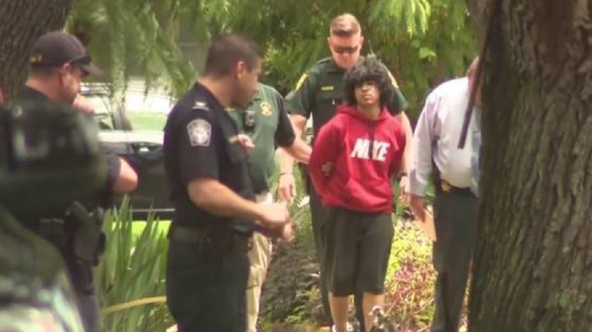 Un juez ordenó que Peters se mantenga en detención juvenil al menos durante 21 días.