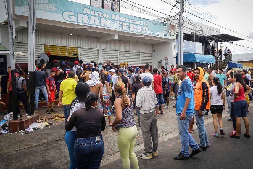 La agitación en el estado Bolívar comenzó el viernes, un día después de que saliera de circulación, por orden del presidente Nicolás Maduro, el billete de 100 bolívares.