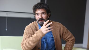El actor Rodolfo Sancho posa para Europa Press en el CEF Escuela de Artes Audiovisuales, a 7 de febrero de 2023, en Palma de Mallorca, Mallorca, Islas Baleares. El intérprete solicitó a la prensa mantener una distancia de la cárcel en la que se encuentra su hijo.