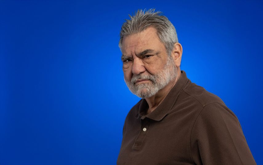 El profesor Daniel Álvarez El profesor Daniel Álvarez