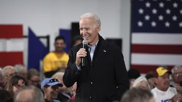 Joe Biden, exvicepresidente y candidato a la nominaci&oacute;n del Partido Dem&oacute;crata a la presidencia estadounidense, da un discurso en un acto de campa&ntilde;a en Council Bluffs, Iowa, el mi&eacute;rcoles 29 de enero de 2020.&nbsp;