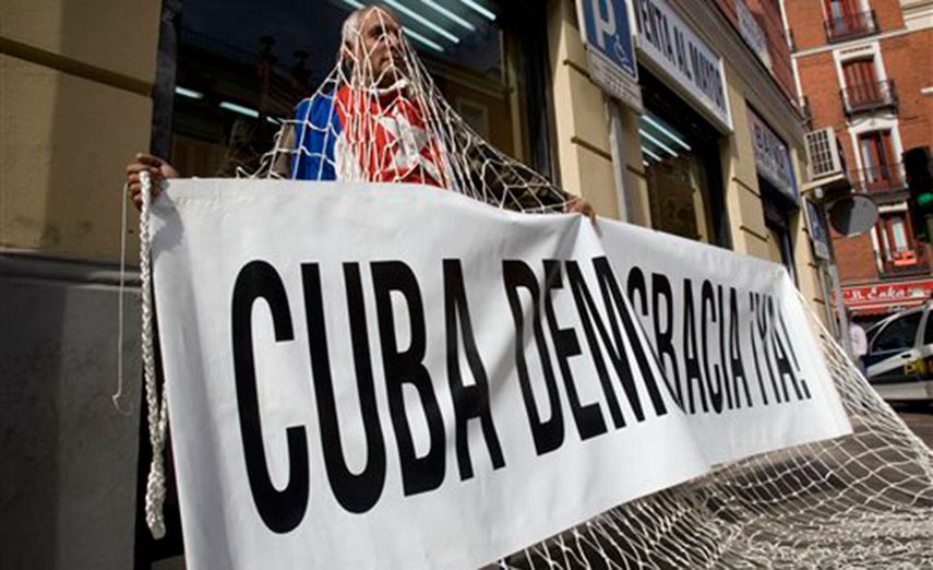 Entre los premiados se encuentra la economista Martha Beatriz Roque y el escritor Jorge Olivera Castillo. El premio no tiene dotación y se entrega desde el año 1994