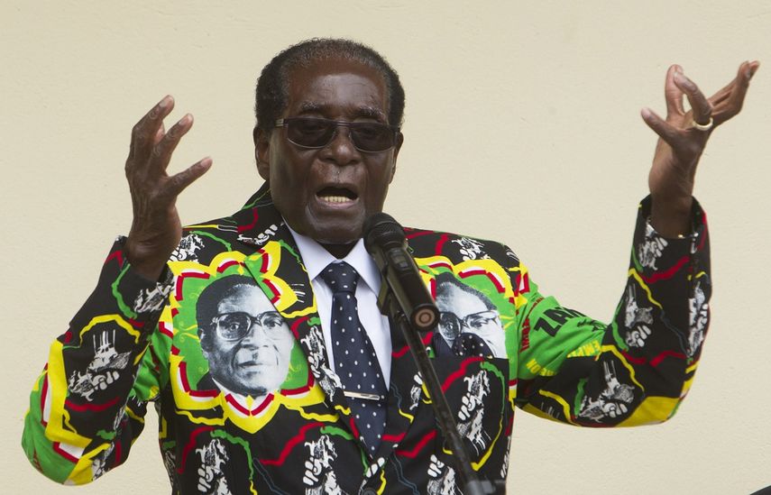Fotografía del 17 de diciembre de 2016 del entonces gobernante de Zimbabue, Robert Mugabe.