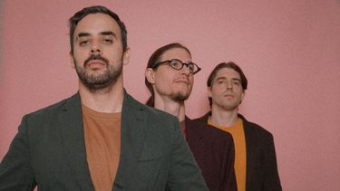 La banda venezolana Taiguerz debuta en la industria musical con el tema Como blanco.