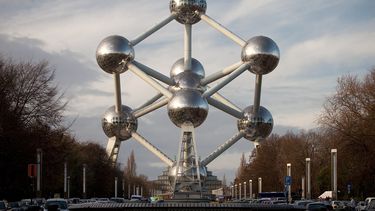 Los grandes negocios en la periferia de Bruselas también iban recuperando lentamente la normalidad. La tienda especializada en productos deportivos Decathlon, sin embargo, permaneció cerrada, pero Ikea, el gigante del mueble y la decoración, abrió sus
