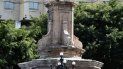 Vista de un pedestal vacío después de que la estatua del navegante italiano Cristóbal Colón fuera removida en la Avenida Reforma, en la Ciudad de México el 11 de octubre de 2020. Vista de un pedestal vacío después de que la estatua del navegante italiano Cristóbal Colón fuera removida en la Avenida Reforma, en la Ciudad de México el 11 de octubre de 2020.