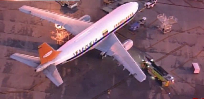 Luego de aterrizar uno de los neumáticos se habría incendiado