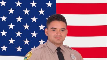 Devin Jaramillo, de 27 años, oficial de la Oficina del Sheriff de Miami-Dade en el area de Kendall. 
