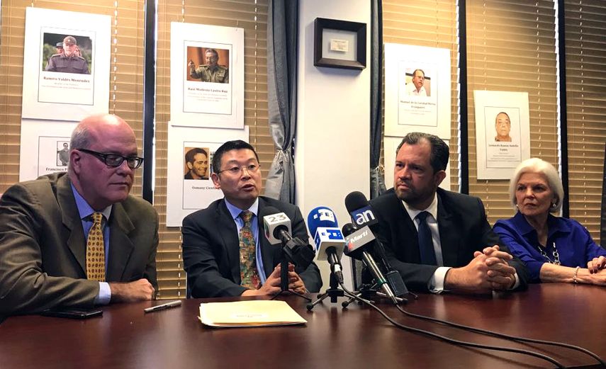 Orlando Gutiérrez, Yang Jianli, René Bolio y Silvia Iriondo durante la presentación de una lista negra de funcionarios al servicio del régimen castrista que fue enviada al Gobierno de Estados Unidos.&nbsp;