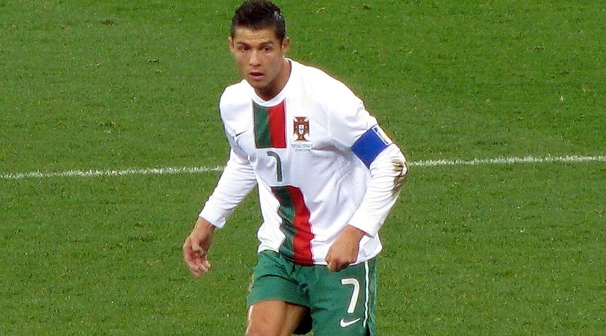 El premio Golden Foot que se concede al mejor futbolista mayor de 28 años. Este año fue para Cristiano.