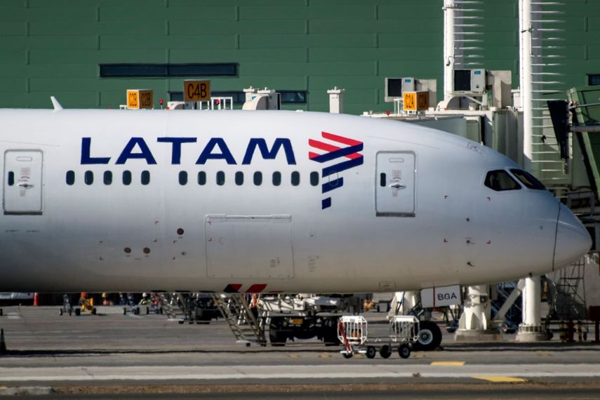 Un avión de la compañía chileno-brasileña Latam.