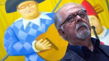 El Libro de arte, que contiene los 45 dibujos del artista seleccionados por Botero, y el Libro de estudios permiten profundizar en la vida del autor.