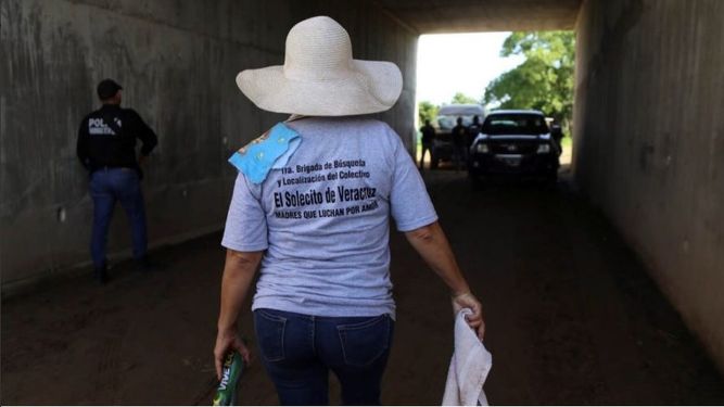Uno de los colectivos que busca fosas en Veracruz es Solecito, que ya ha encontrado unos 200 cadáveres en&nbsp;el municipio de Colinas de Santa Fe.