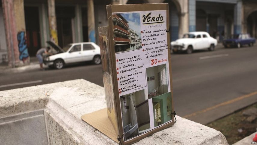 Muchos rematan sus propiedades con tal de salir del país (EFE)