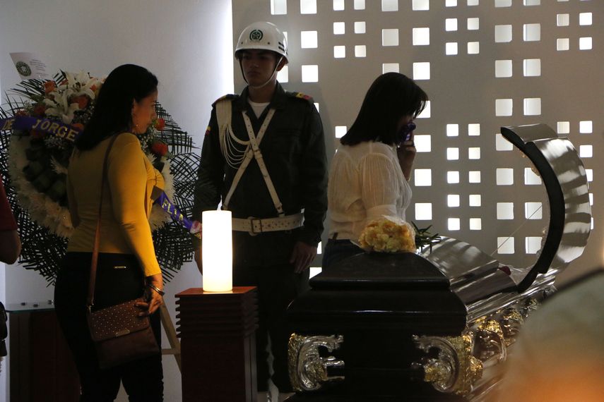 Decenas de personas asisten al funeral del cantante colombo-venezolano&nbsp;Pastor&nbsp;López&nbsp;este sábado, en Cúcuta, Colombia.