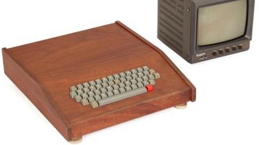 Compran computadora Apple original por 400.000 dólares