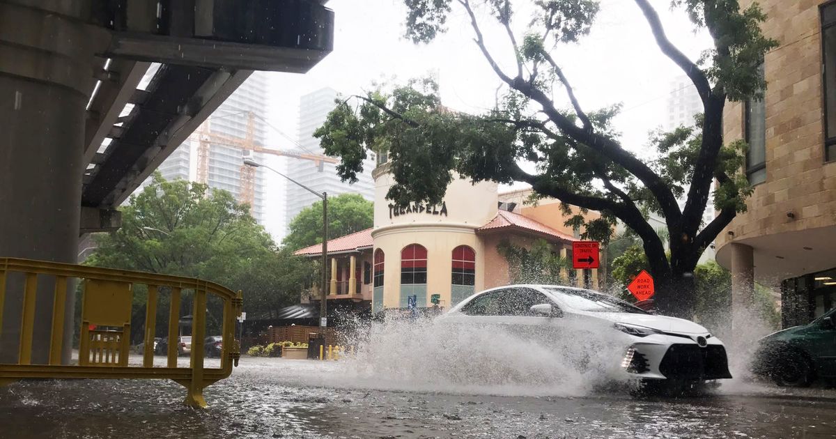 Anticipan lluvias e inundaciones en Miami asociadas con tormenta en Golfo  de México