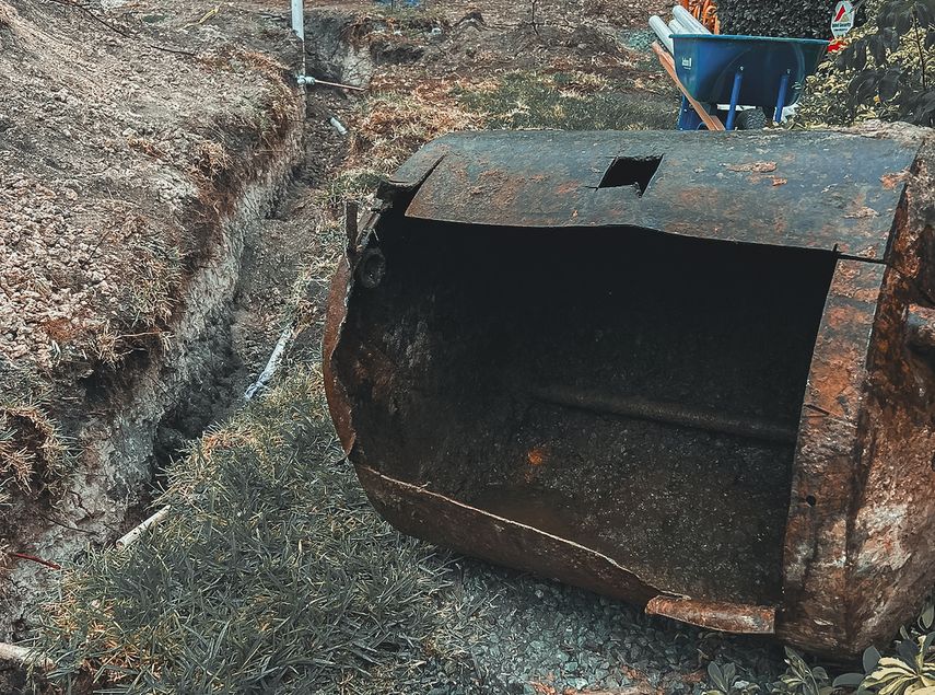 Tanque séptico extraído de una casa en Miami Shores. &nbsp;