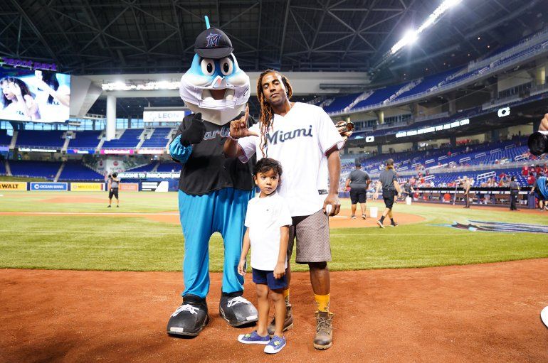Yotuel lleva Patria y Vida a los Marlins