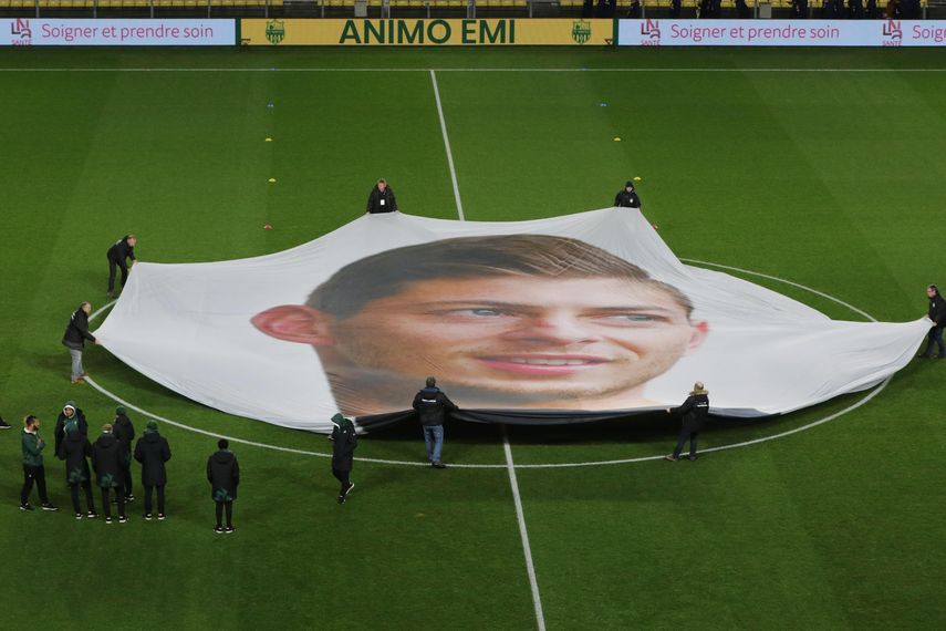 El cuerpo del futbolista fue identificado el 7 de febrero, 18 días después de su desaparición y cuatro días después de que el Departamento de investigación de accidentes aéreos del Reino Unido (AAIB) lo encontrara dentro de la avioneta que terminó en el fondo del mar, a 67 metros de profundidad, al norte de la isla de Guernsey.