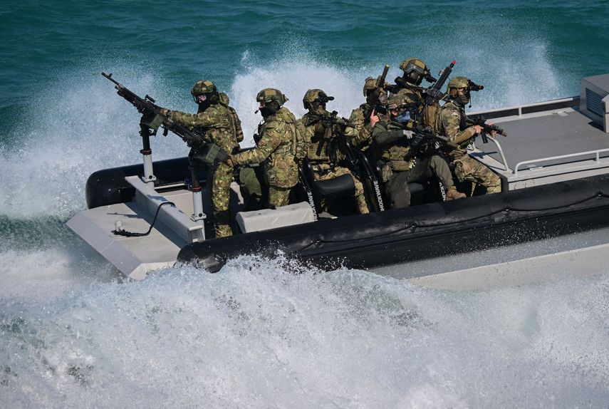 Oficiales de las Fuerzas de Operaciones Especiales de la OTAN durante el ejercicio militar Trojan Footprint 2026 (TFP26) en el mar en Constanza, sureste de Rumanía, el 18 de mayo de 2026.