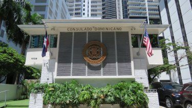 El Consulado General de la República Dominicana en Miami se encuentra ubicado en la 1038 Brickell Avenue, Miami. 