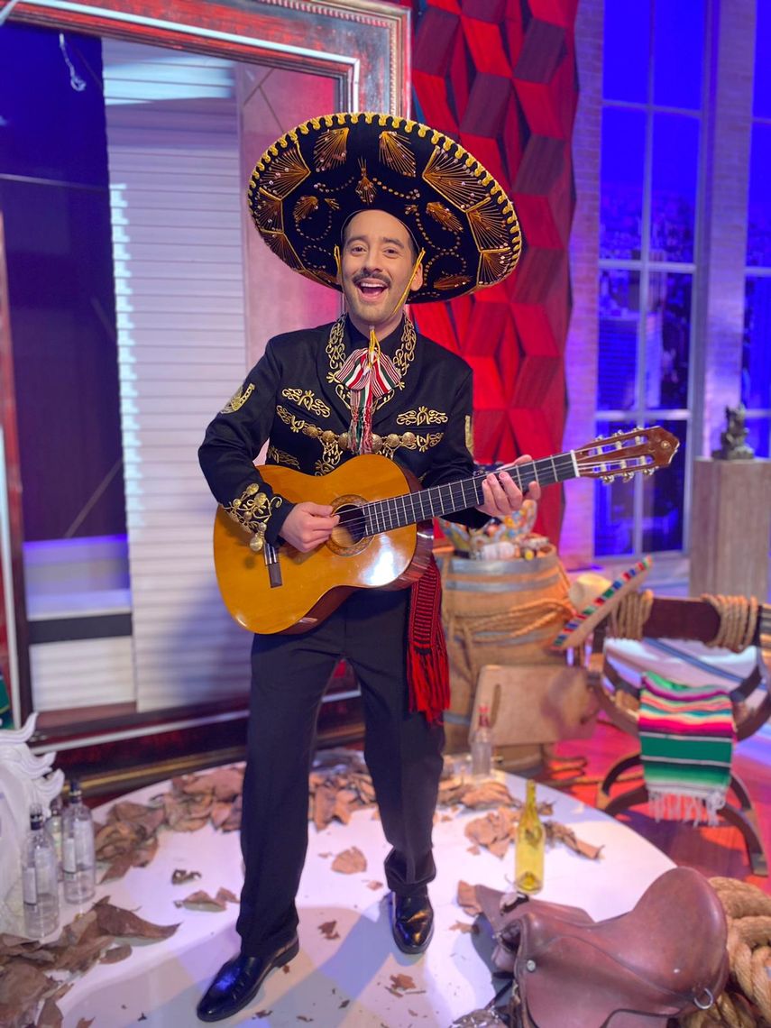 Al son de la música mexicana, Francisco Cáceres buscó el mejor atuendo de Pedro Infante.&nbsp;