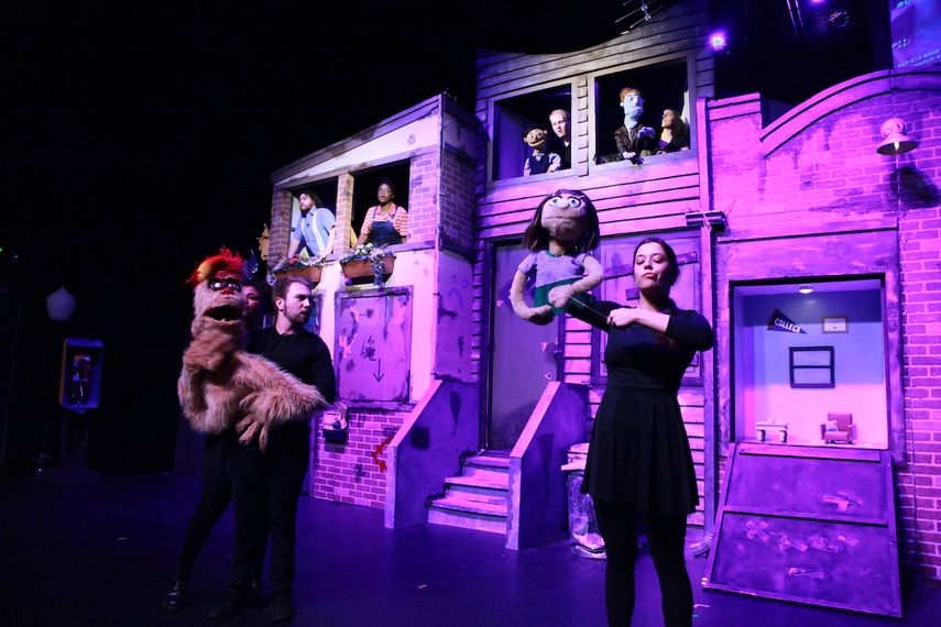 La obra de teatro musical Avenue Q, en el Westchester Cultural Arts Center, en Miami.