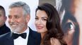 El actor estadounidense&nbsp;George&nbsp;Clooney y su esposa, Amal&nbsp;Clooney, a su llegada a la gala de entrega del premio que otorga el Instituto de Cine Americano (AFI), en el teatro The Dolby Theatre de Hollywood.