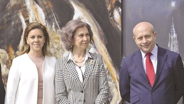 La Reina Sofía junto al ministro de Educación, Cultura y Deporte. José Ignacio Wert, y a la presidenta de Castilla-La Mancha, María Dolores Cospedal (EFE)