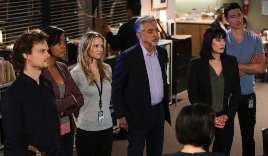 La serie gira en torno a un equipo de élite de perfiladores del FBI que analizan las mentes criminales más retorcidas del país, anticipando sus próximos movimientos antes de que vuelvan a atacar.
