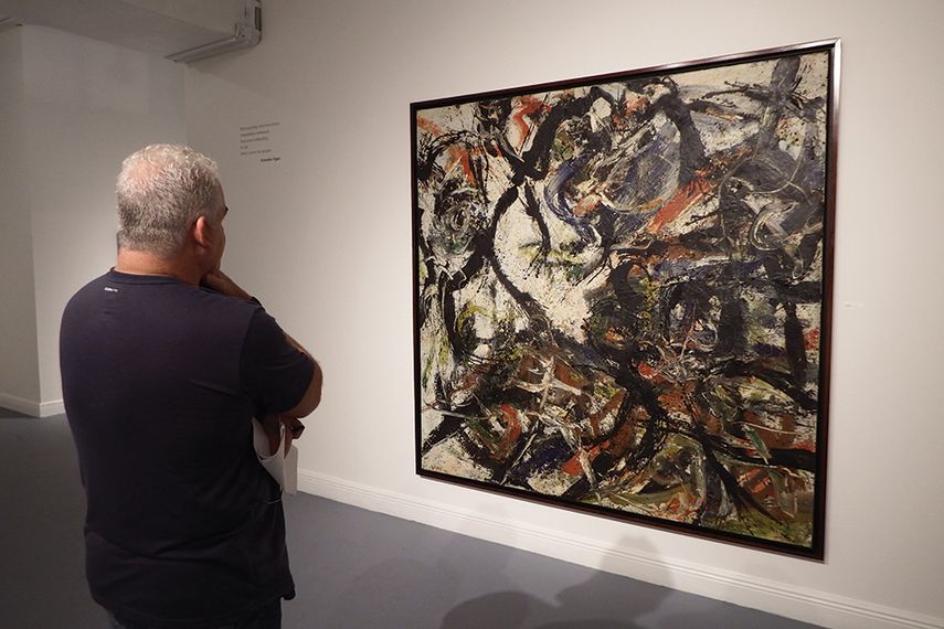 La pieza Megatú (1962), óleo sobre tela, sugiere un laberinto de pinceladas que conquista la atención. (J.HDEZ.)