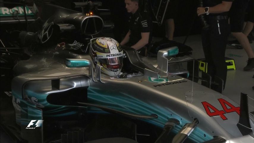 Detrás de Hamilton (Mercedes), terminaron&nbsp;Sebastian Vettel (Ferrari) y&nbsp;Max Verstappen (Red Bull).