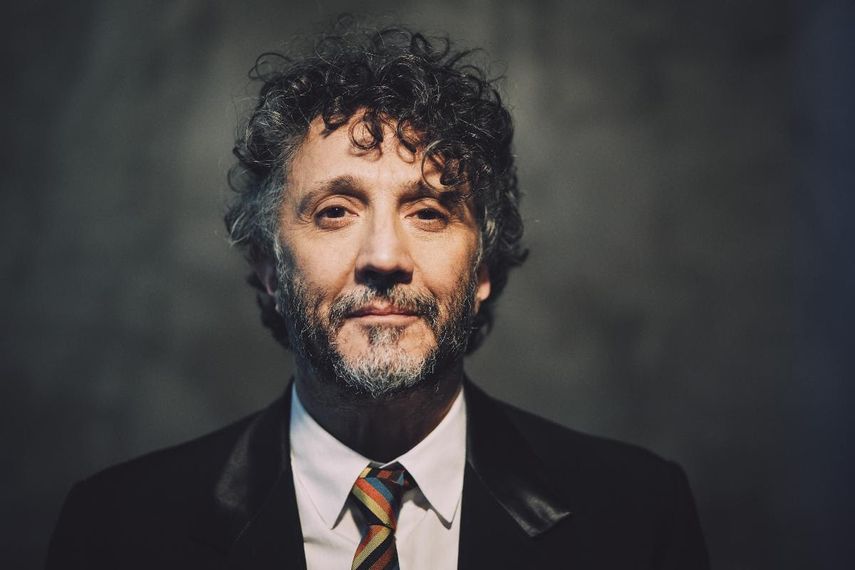 Fito Páez presenta su primer concierto virtual: La conquista del espacio.