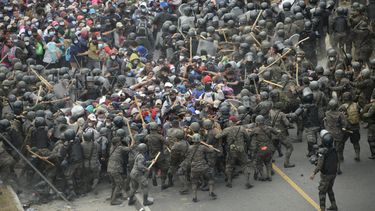 OIM pide evitar la fuerza excesiva contra migrantes.