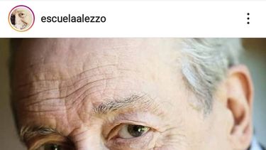 El director de teatro argentino y maestro de actores Agustín Alezzo murió este jueves a los 84 años de edad víctima del coronavirus.