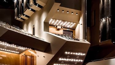 En la capital venezolana se encuentra el Teatro Teresa Carreño, referente mundial del movimiento brutalista, y uno de los complejos culturales más importantes de Latinoamérica.