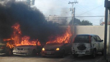 El diario opositor venezolano&nbsp;Versión Final señaló que desconocía los motivos del ataque contra su sede.